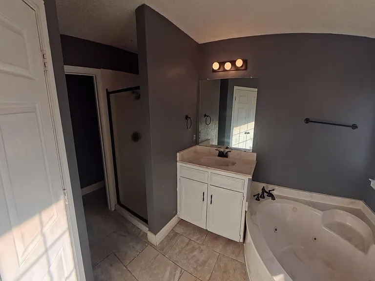 1454 Cromwell Ct — Photo 18