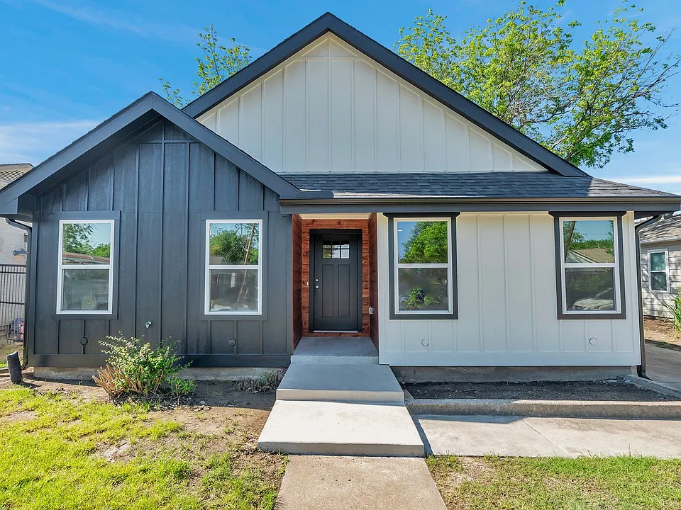 2525 Benbrook Blvd