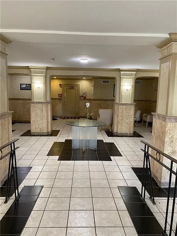 1 bed, 825 sqft, $1,200 — Photo 2