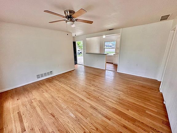 3rd image of 2319 W Beauregard Ave