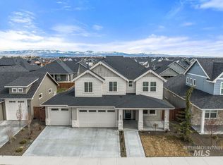 6822 N Willowside Ave, Meridian, ID 83646