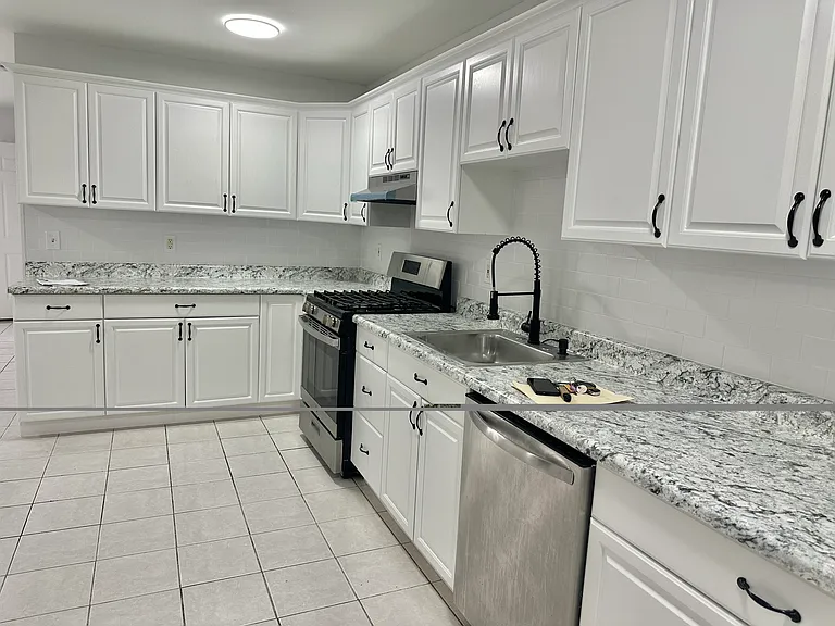 621 Elizabeth Ave #2 — Photo 2