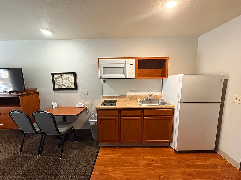 1455 Carl D Silver Pkwy #125 — Photo 3