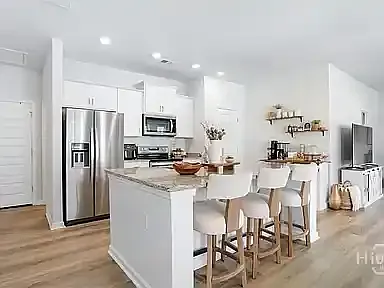 168 Holloway Hl — Photo 2