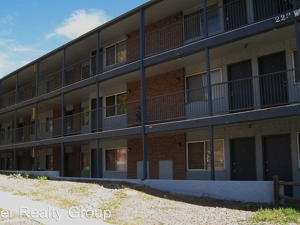 2nd image of 319 University Dr APT B2