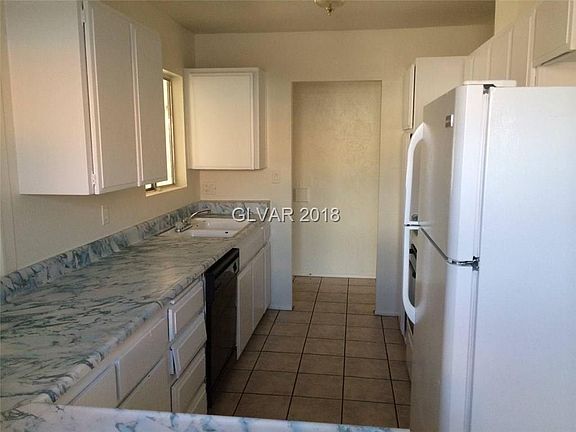 3rd image of 5820 Marka Dr
