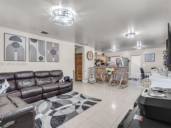 3rd image of 2986 NW 26th St