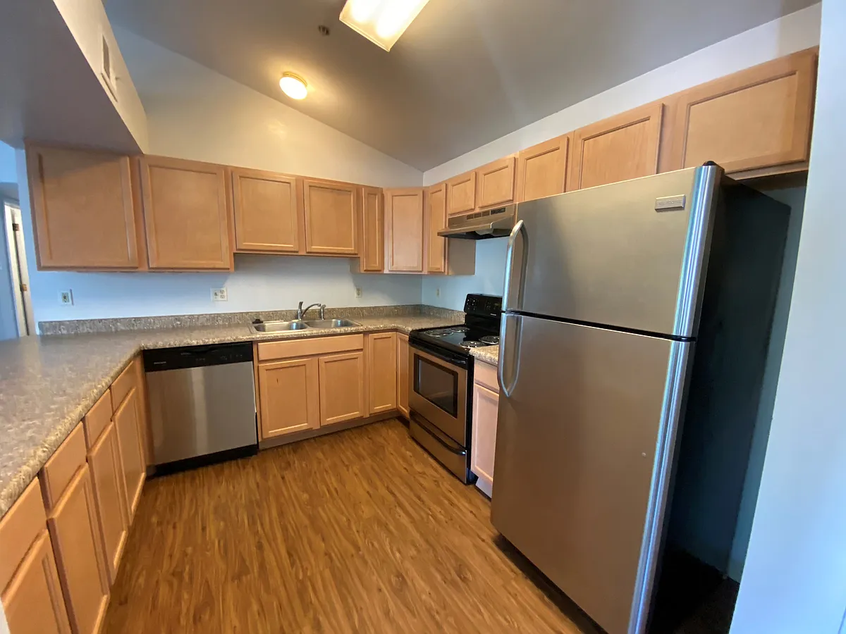 Building Photo - 2142 Canyon Blvd #205