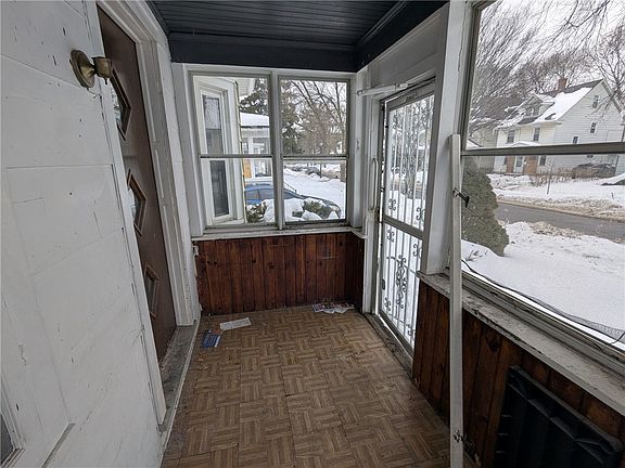 2nd image of 88 Monica St