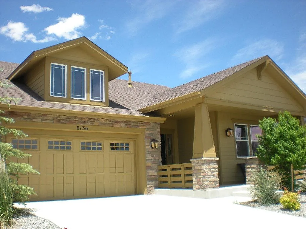 4 bed, 3500 sqft, $3,025 — Photo 2