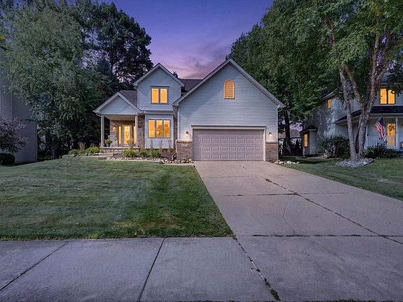2nd image of 842 Northern Ridge Dr