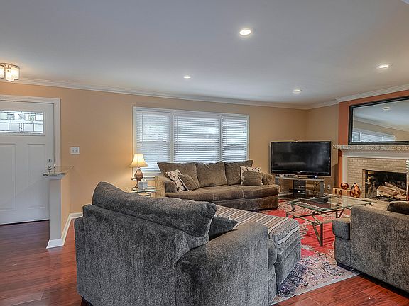 4th image of 9709 Jarboe St