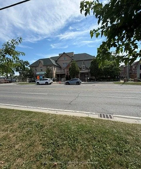 9901 Keele St #308 — Photo 30
