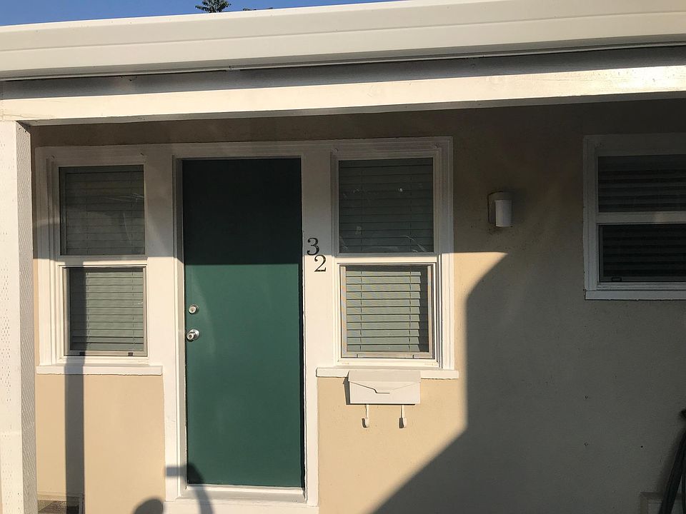 1st image of 32 Brooklyn Ave