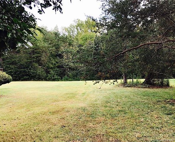 2nd image of 2025 Pine Needle Ct #L7