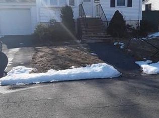 93 Sterling St, Lynn, MA 01905