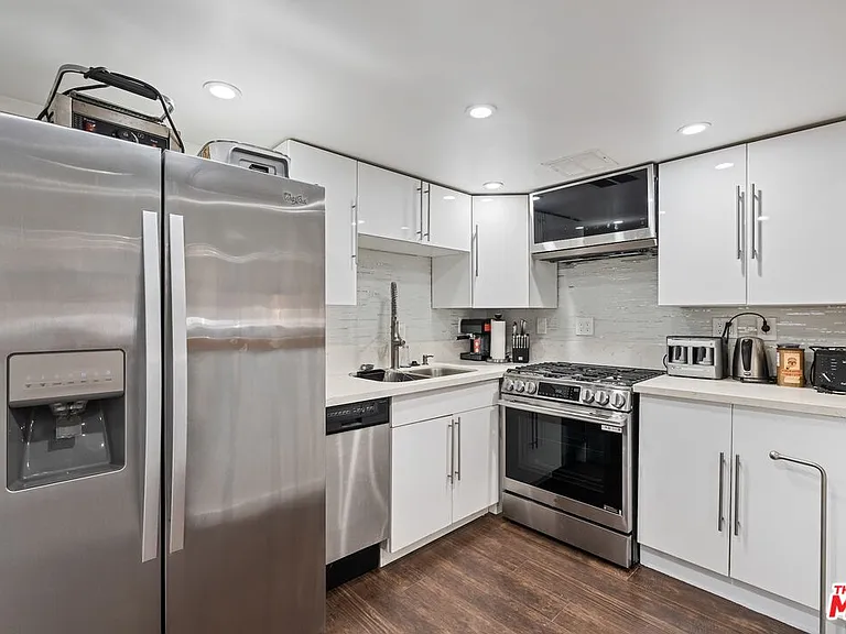 6440 W 87th Pl — Photo 34