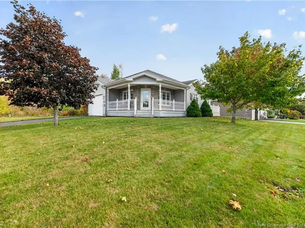 3 Eastgate Ct, Riverview, NB E1B 0B4