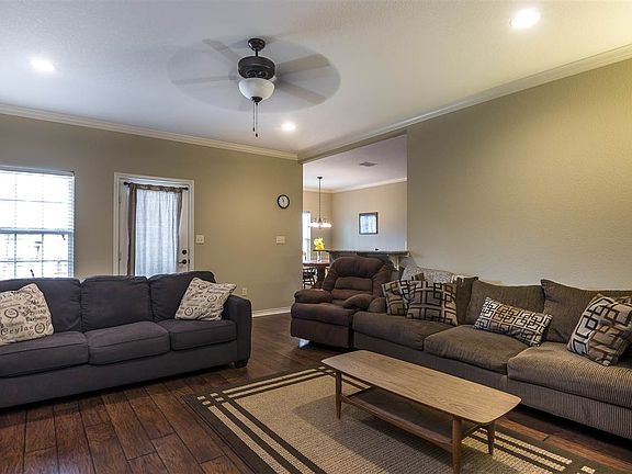 5th image of 2239 Woodgrove Ln