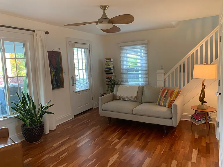 317 Crestview Rd — Photo 5