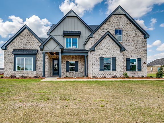 305 Hillston Drive in Coventry