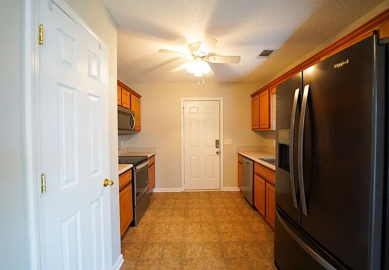 134 Mustang Dr — Photo 9