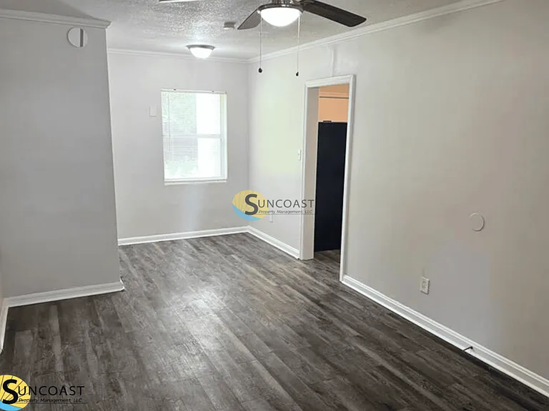8962 Monroe Ave — Photo 13