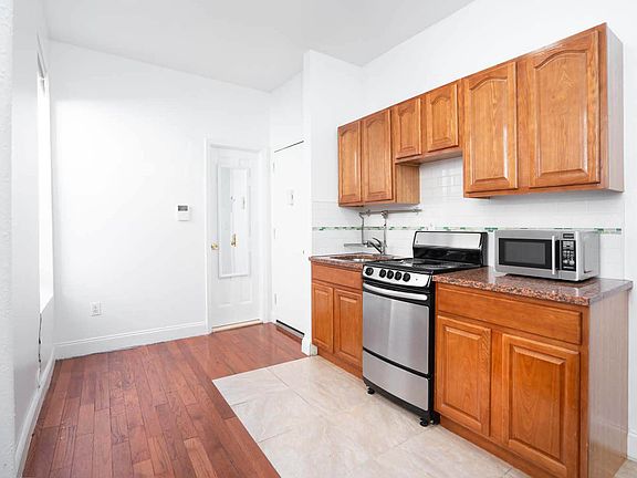 4th image of 2108 2nd Ave #3B