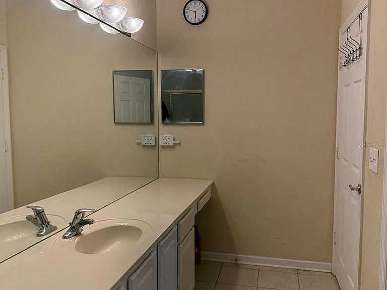 6335 Contessa Dr #204 — Photo 7