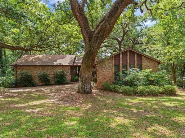 5760 Avenida Real, Pensacola, FL 32504