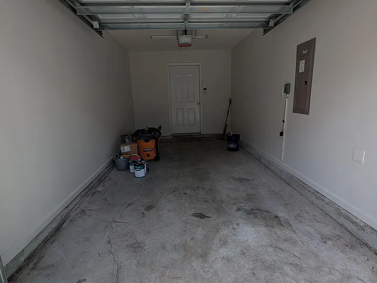 8173 Woods Ave — Photo 12