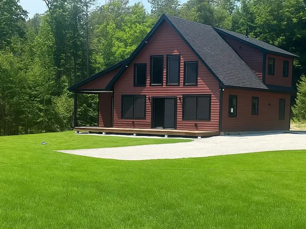 18 Thayer Way, Bethel, ME 04217