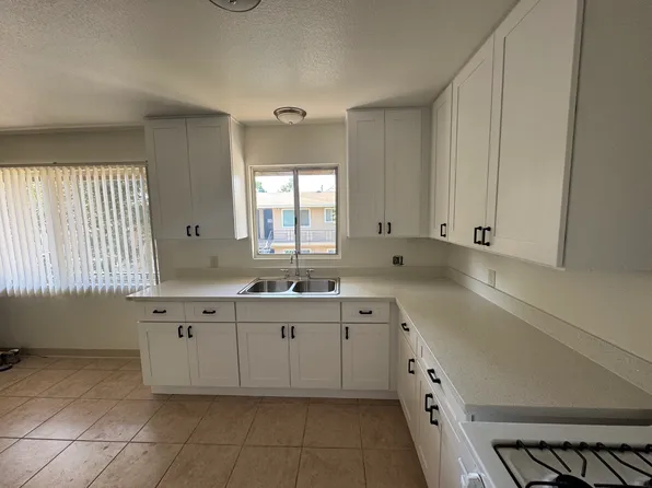 613 W Bellevue Dr, Anaheim, CA 92805
