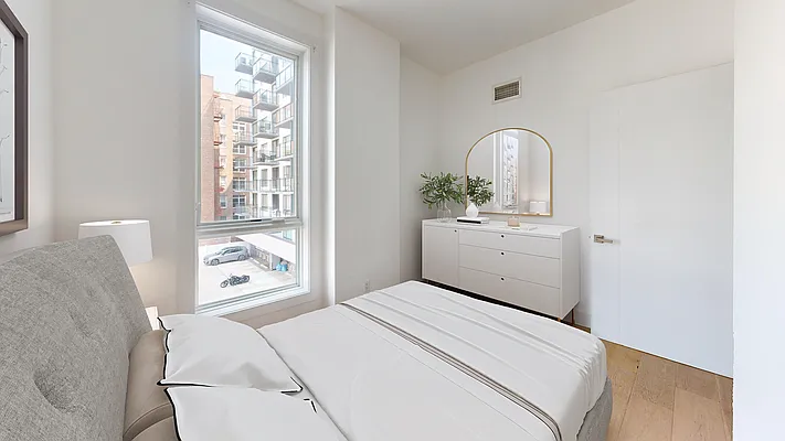 Rented by Bond New York | media 7