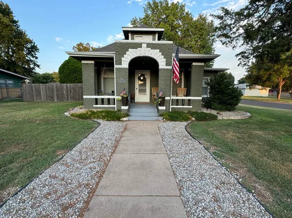 212 S Colorado Ave, Colwich, KS 67030