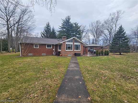 3rd image of 3015 Rockefeller Rd