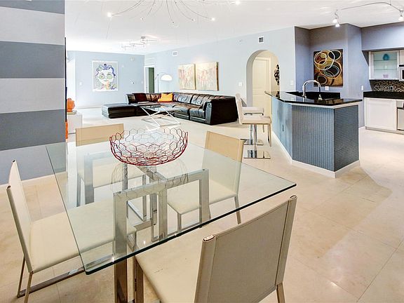 3rd image of 225 NE 1st Street #303