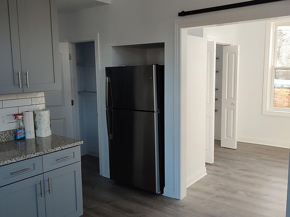 Kitchen/3rd Bed Room