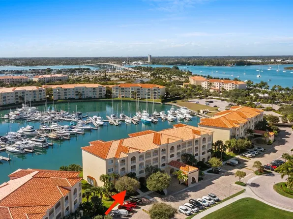 9 Harbour Isle Drive #102, Hutchinson Island, FL 34949