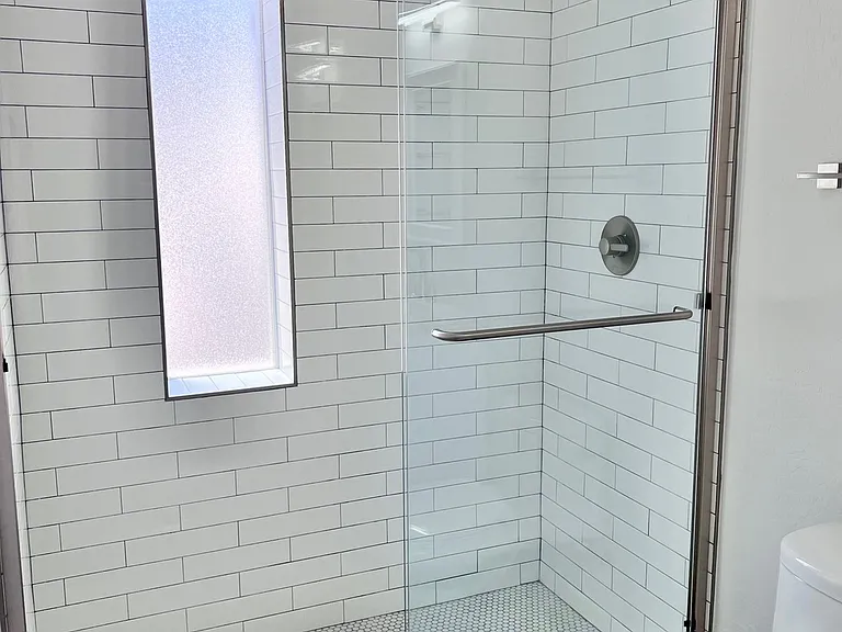 70 E Mitchell Dr #201 — Photo 20