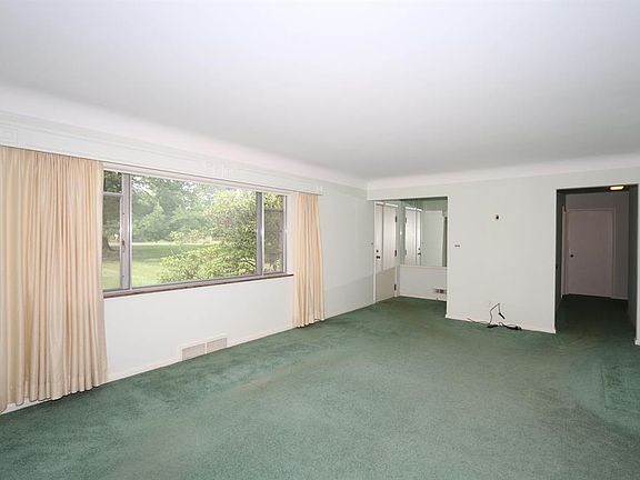 4th image of 5979 Cherokee Dr