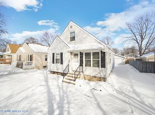 322 Park Dr, Joliet, IL 60436