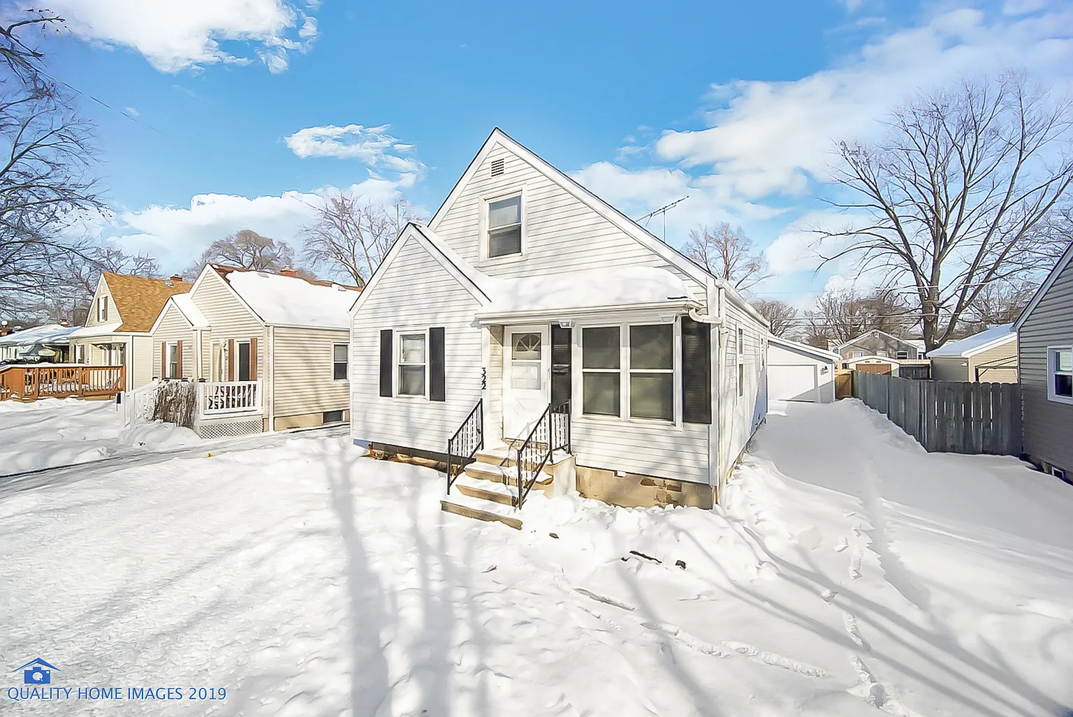 322 Park Dr photo 1