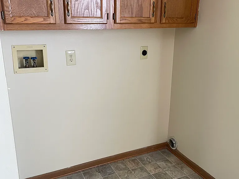 1350 Chestnut Dr #B — Photo 5