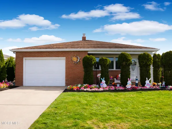 1 Miramar Court, Toms River, NJ 08757