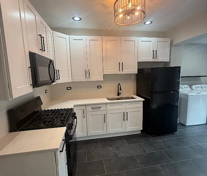 3430 N Keeler Ave — Photo 11