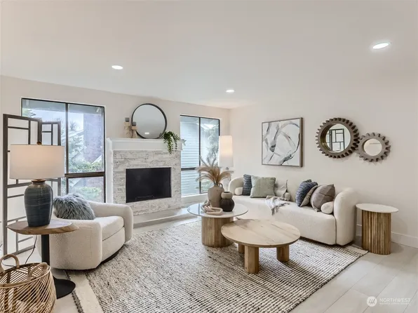 2440 140th Avenue NE #34, Bellevue, WA 98005