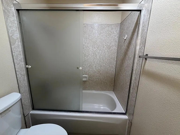 Merit Manor Apartments — Photo 49