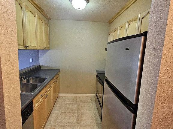 2nd image of 1457 N Camino #318