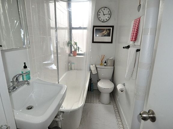 3rd image of 30 Charles St APT 23